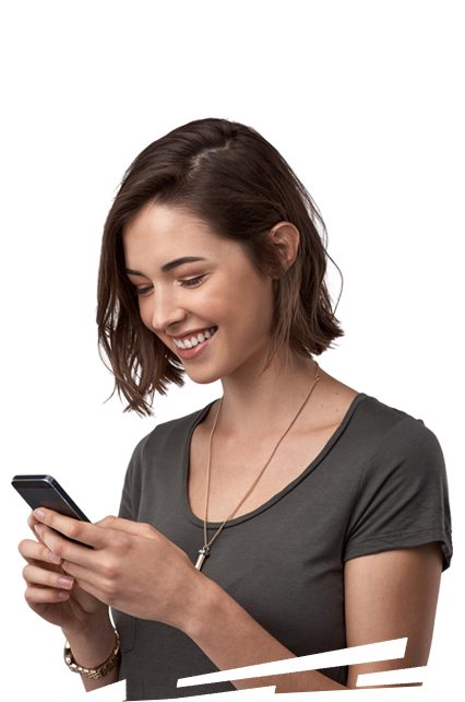 Mulher usando aplicativo mobile